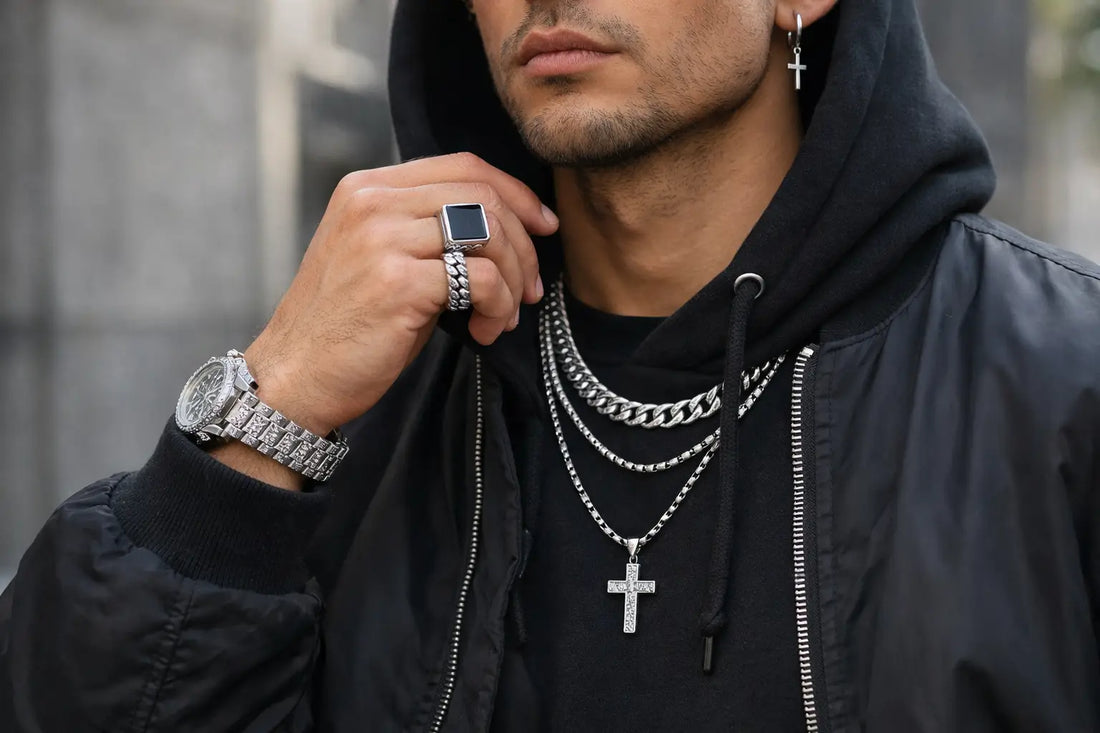 Streetwear jewelry for men que sí suma al look