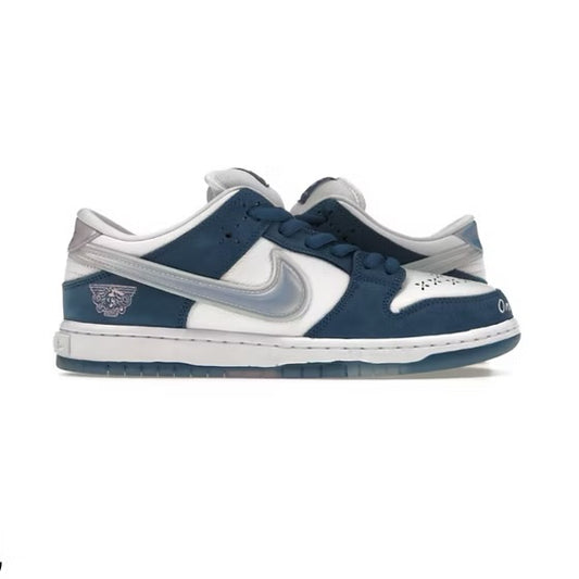 SB Dunk Born x Raise