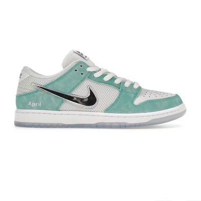 SB Dunk April