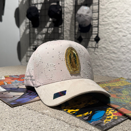 Capfans Cap - gorra trucker gris claro con parche religioso dorado y piedras brillantes